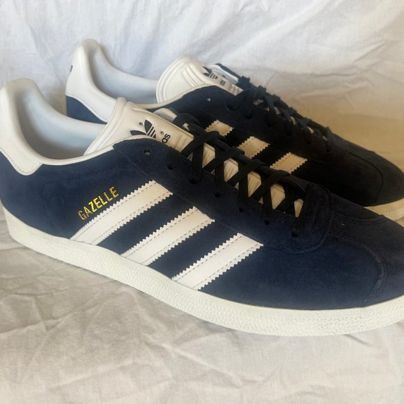 Adidas Gazelle. Brand new, never worn. Blue/white size mens 10 - Picture 2 of 5